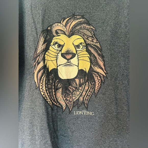 Men's Disney's The Lion King Dark Gray Tee - Picture 2 of 4